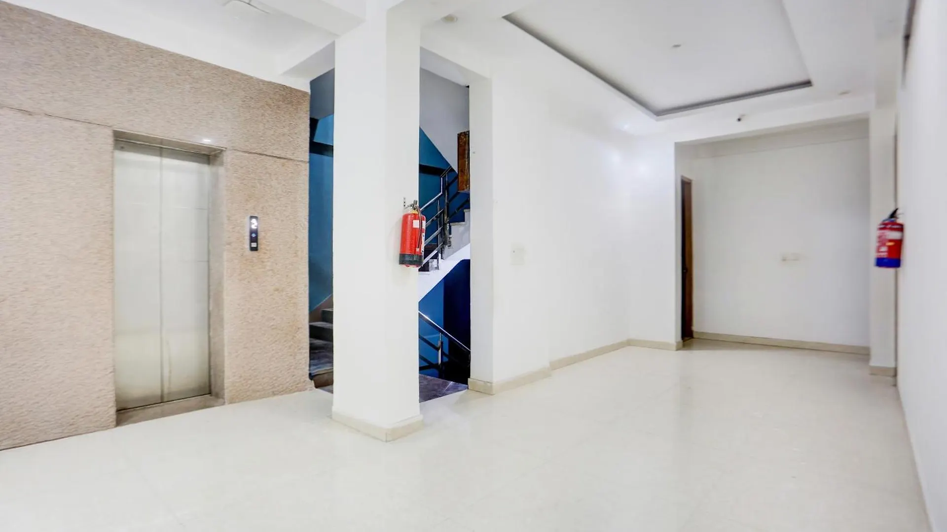 Super Hotel O Subhash Chowk Near Medanta Hospital Formerly L B Residency Gurgaon 0*,