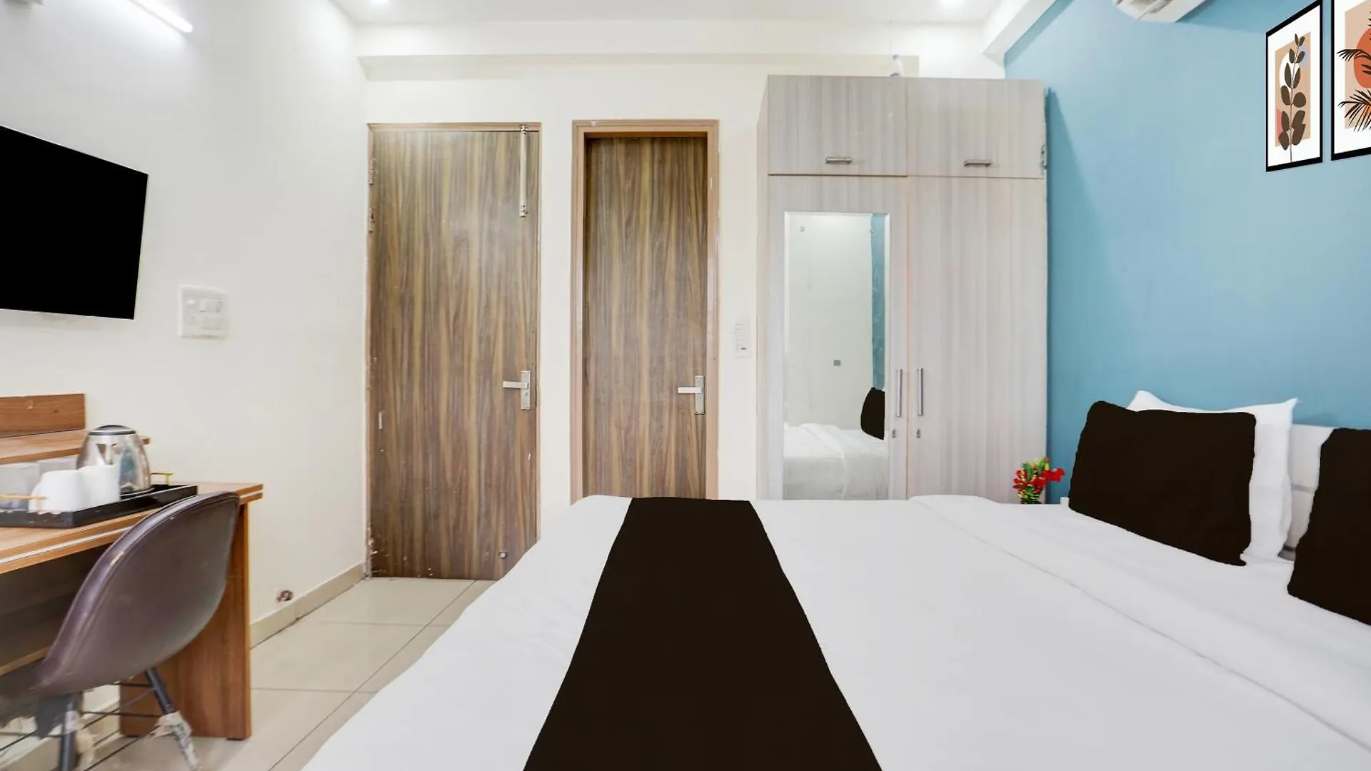 Super Hotel O Subhash Chowk Near Medanta Hospital Formerly L B Residency Gurgaon Hindistan