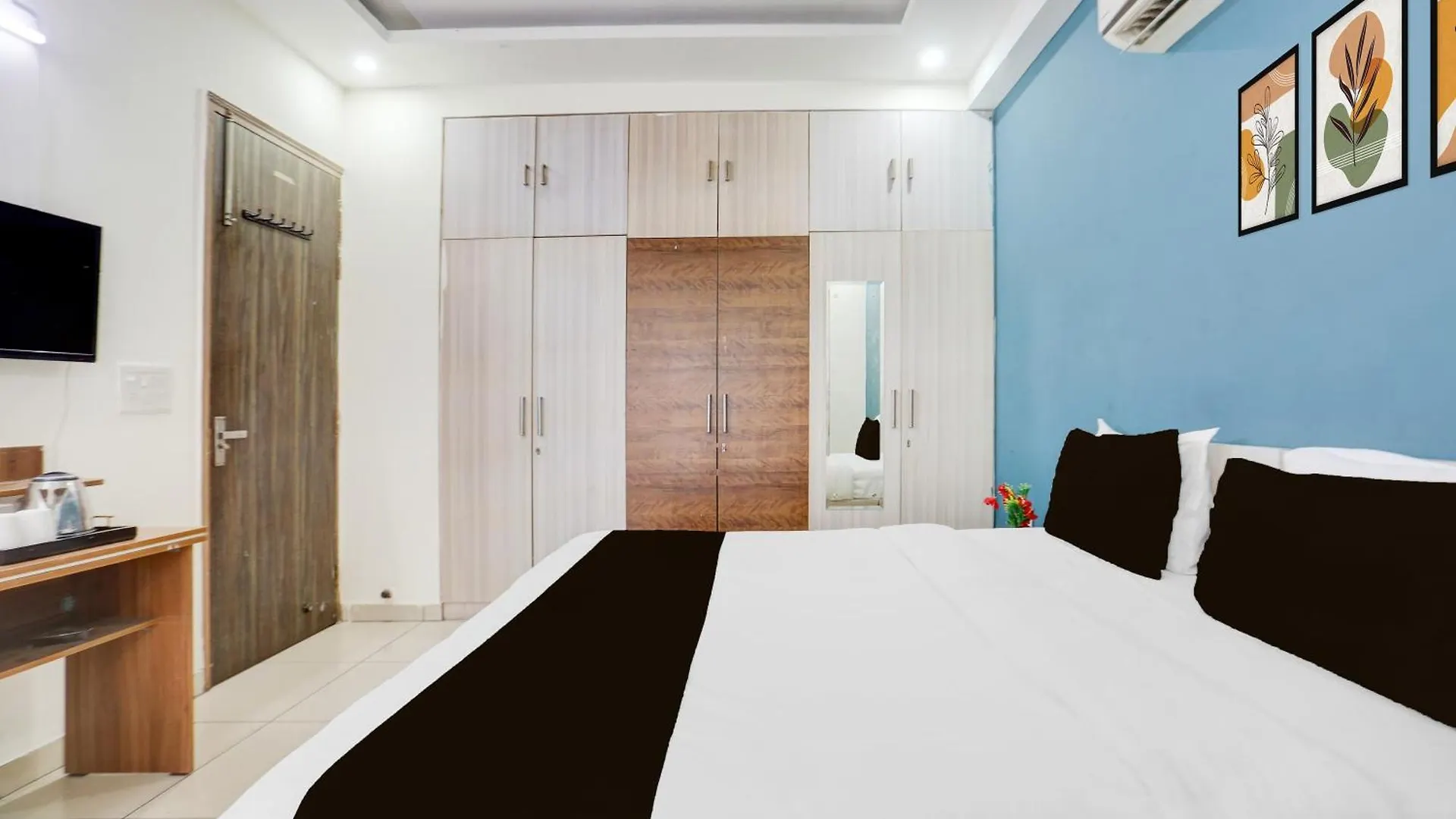 Super Hotel O Subhash Chowk Near Medanta Hospital Formerly L B Residency Gurgaon